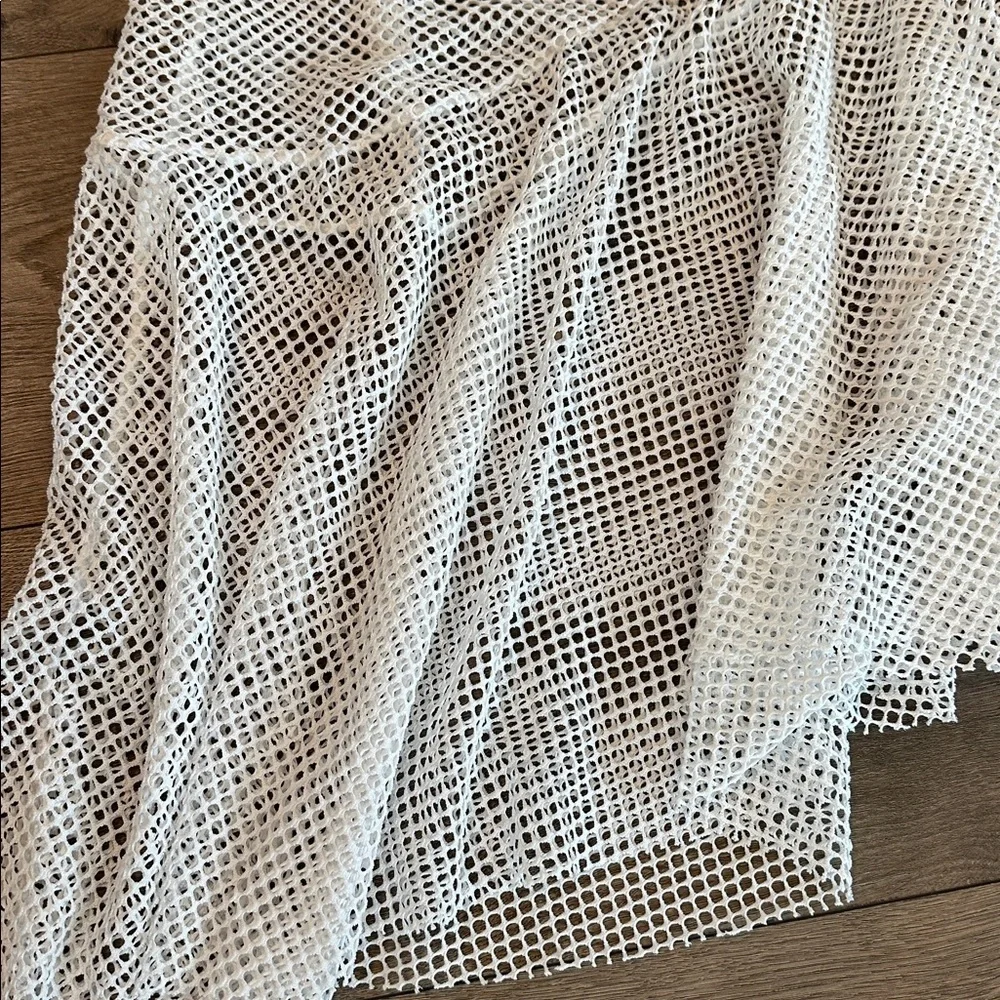 Kendall & Kylie swimsuit with matching skirt coverup - Picture 10 of 11